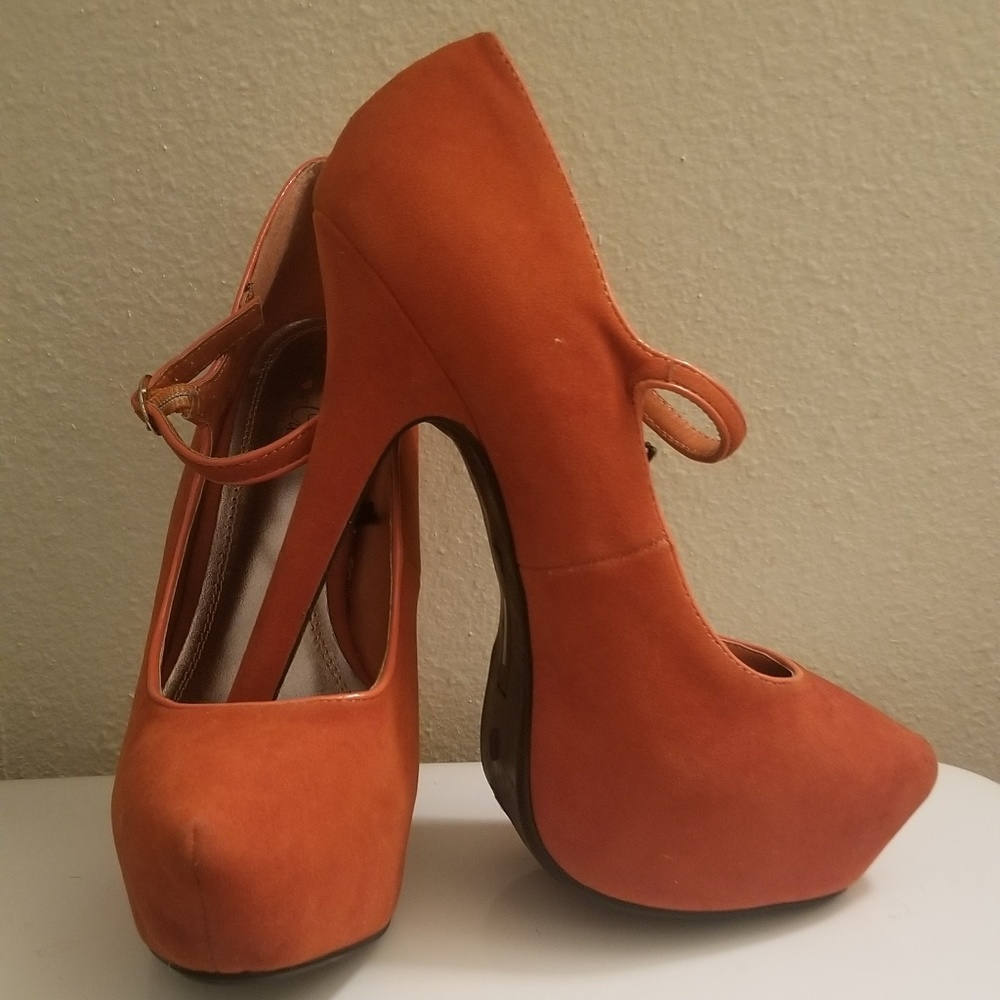 Love Culture Suede Maryjane heels